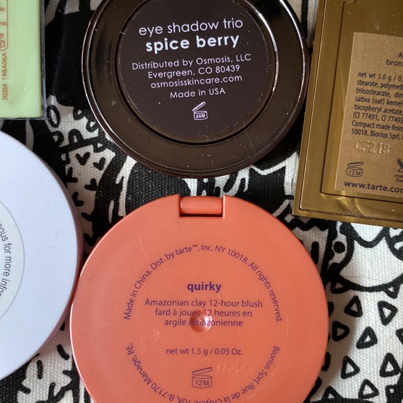 Makeup bundle - Picture 8 of 10